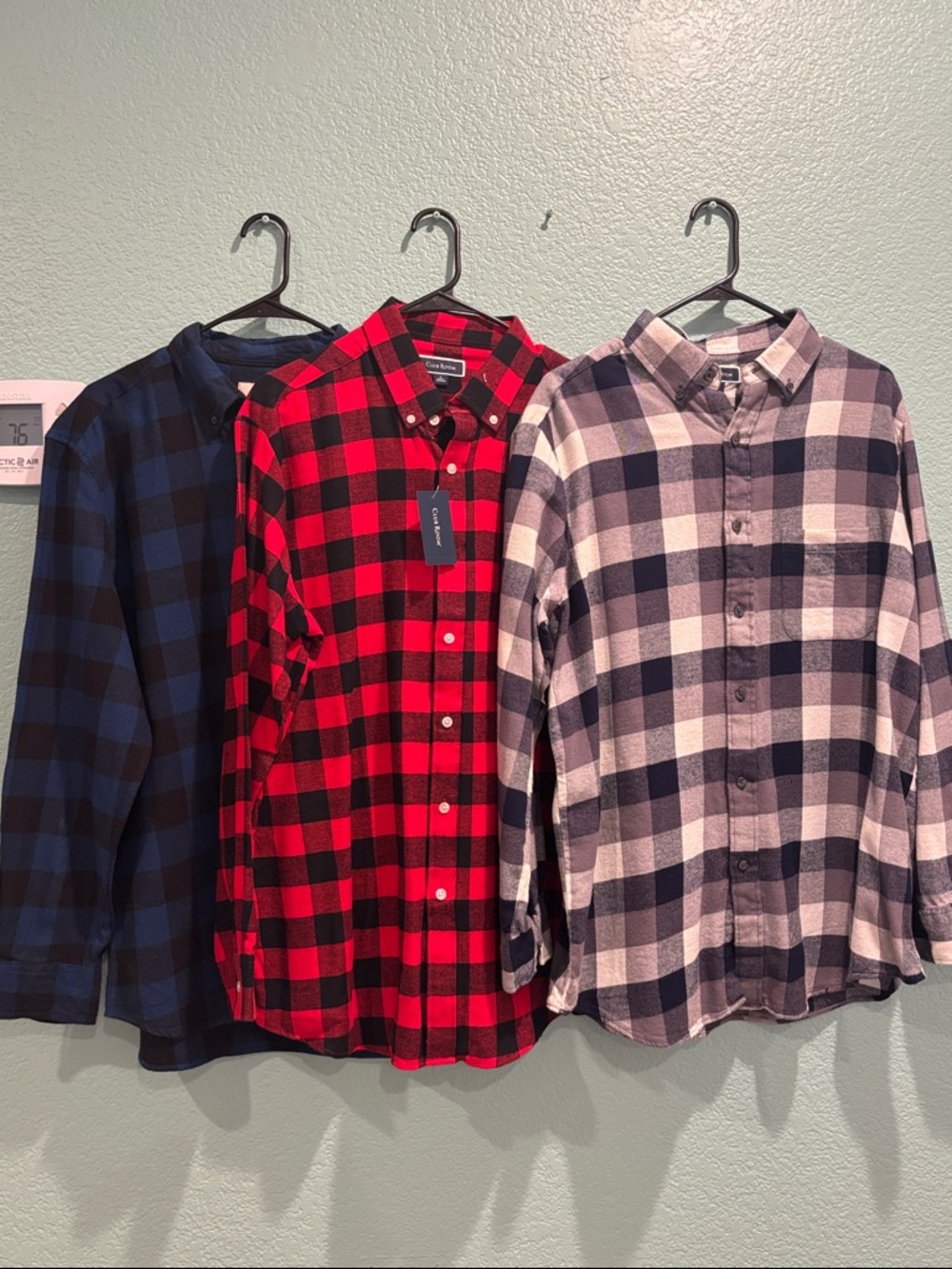 Men’s size LARGE 3 Plaid flannel Button-Down Shirts. Red.black.blue MACYS